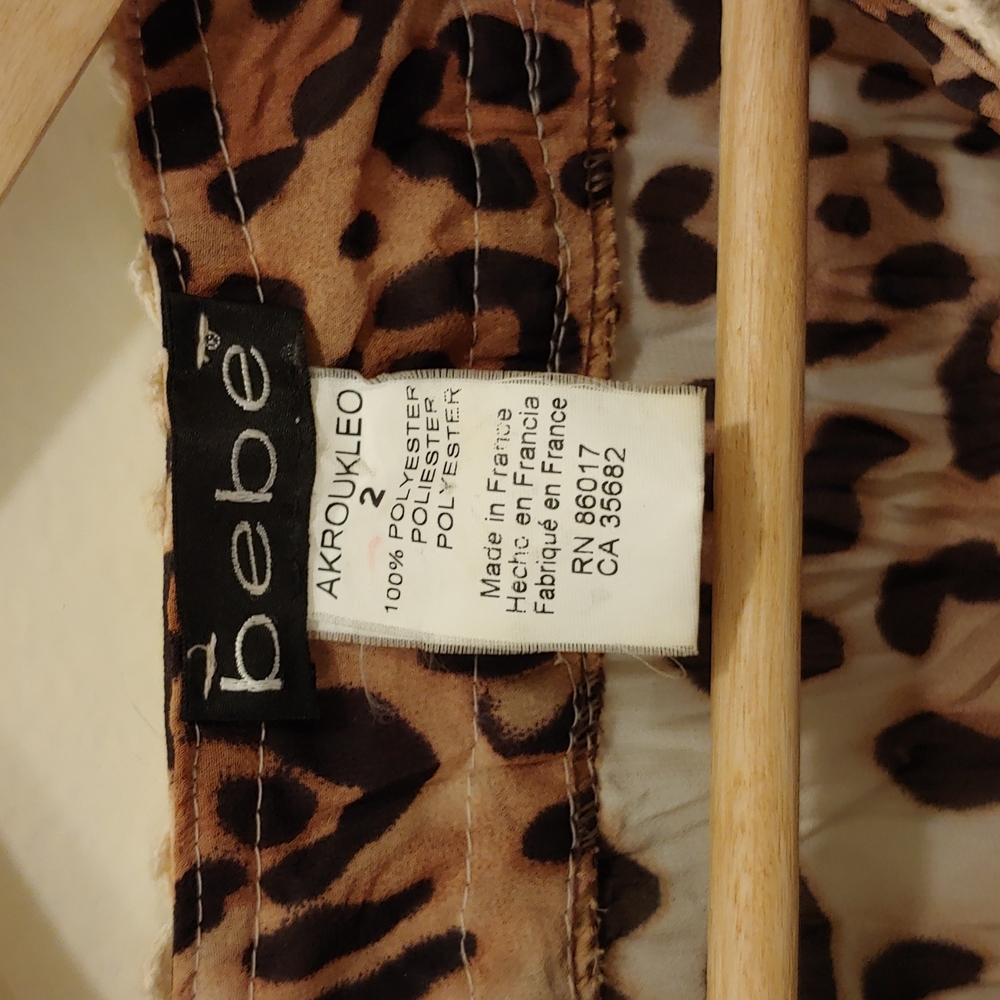 Bebe cheetah print top size small - Picture 3 of 8